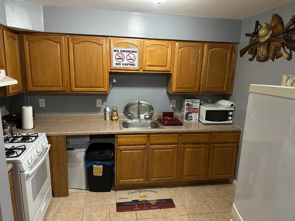 Divine Guest House Room D. 6Mins Near Ewr Newark Airport, 4Mins To Penn Station / Prudential Екстериор снимка